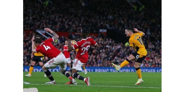 Wie sollte Manchester United die Zeit für CRISTIANO RONALDO einteilen?